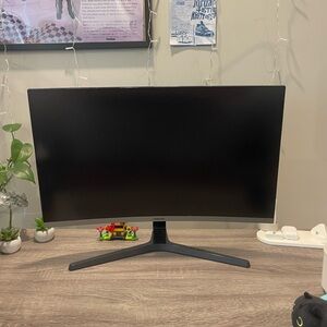 Samsung 27" FHD 60Hz 4ms GTG Curved VA LED FreeSync Monitor (LC27R500FHNXZA)